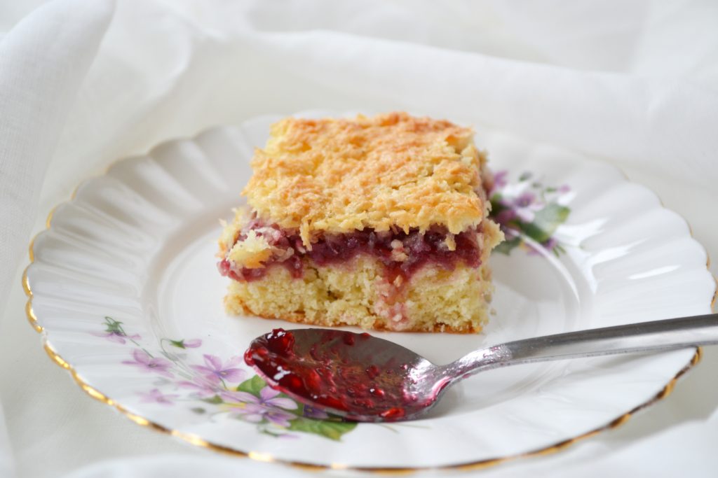 Raspberry Coconut Slice | ILoveCooking
